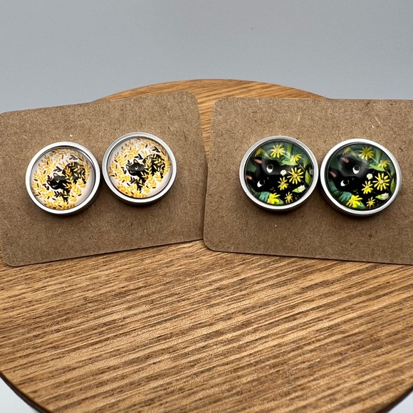 Classic Round Cat Stud Earrings - Stylish Boho Cat Lover Stud Earrings - Picture 8 of 11